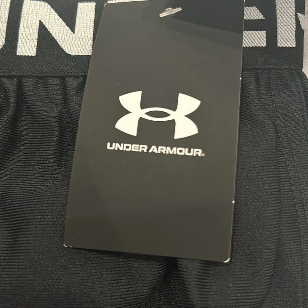 NWT Under Armour Girls' Play Up Solid Workout Gym Shorts